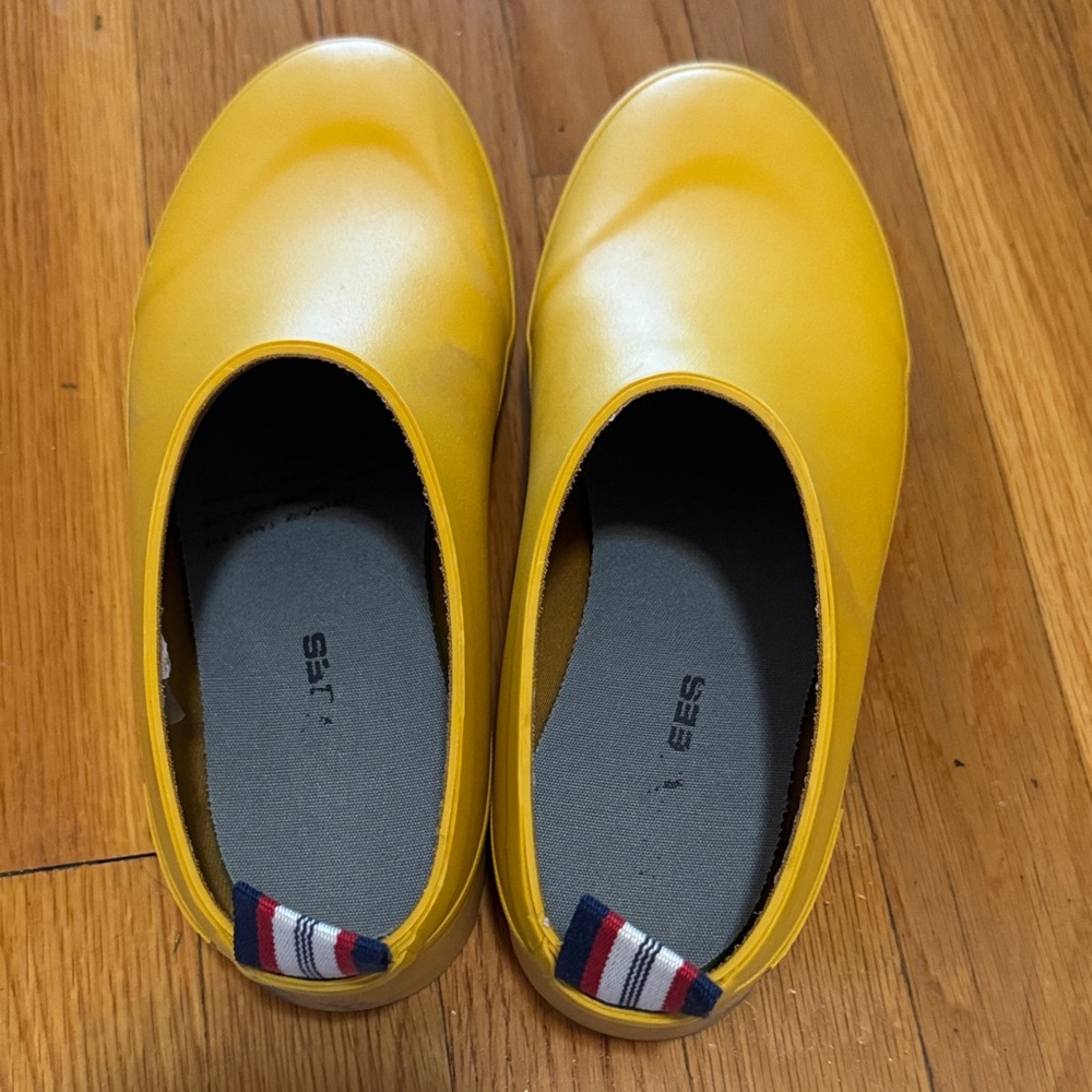 Seavees Bodega Clogs